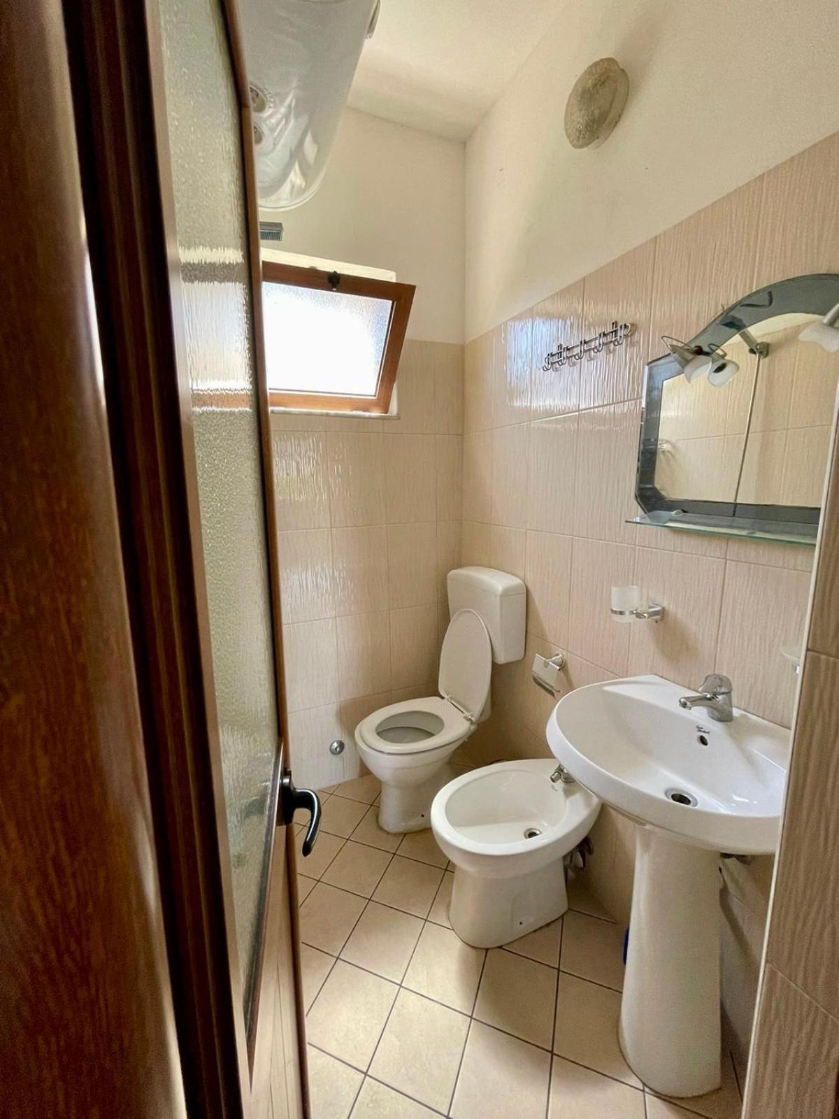 Xhou'S Home Shkoder Exterior photo