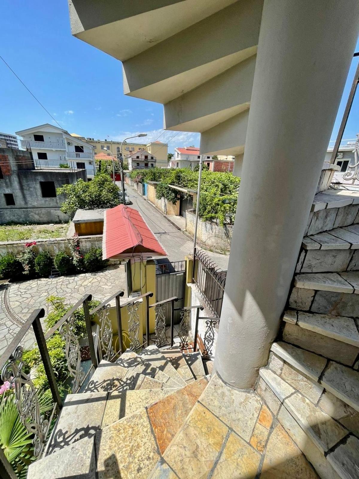 Xhou'S Home Shkoder Exterior photo